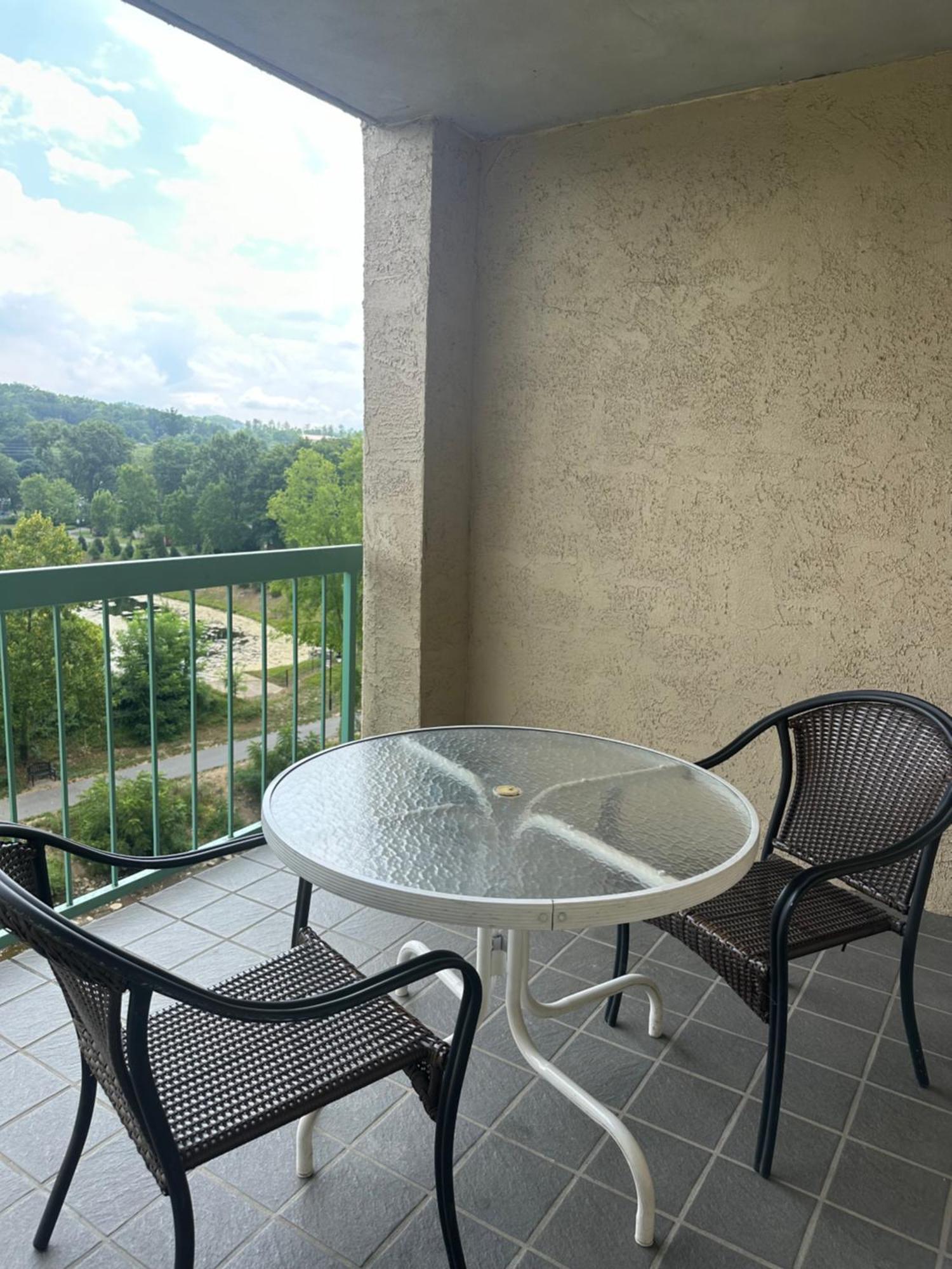 River Place Condos 609 1Bd, 2 Bath 비둘기 포지 외부 사진